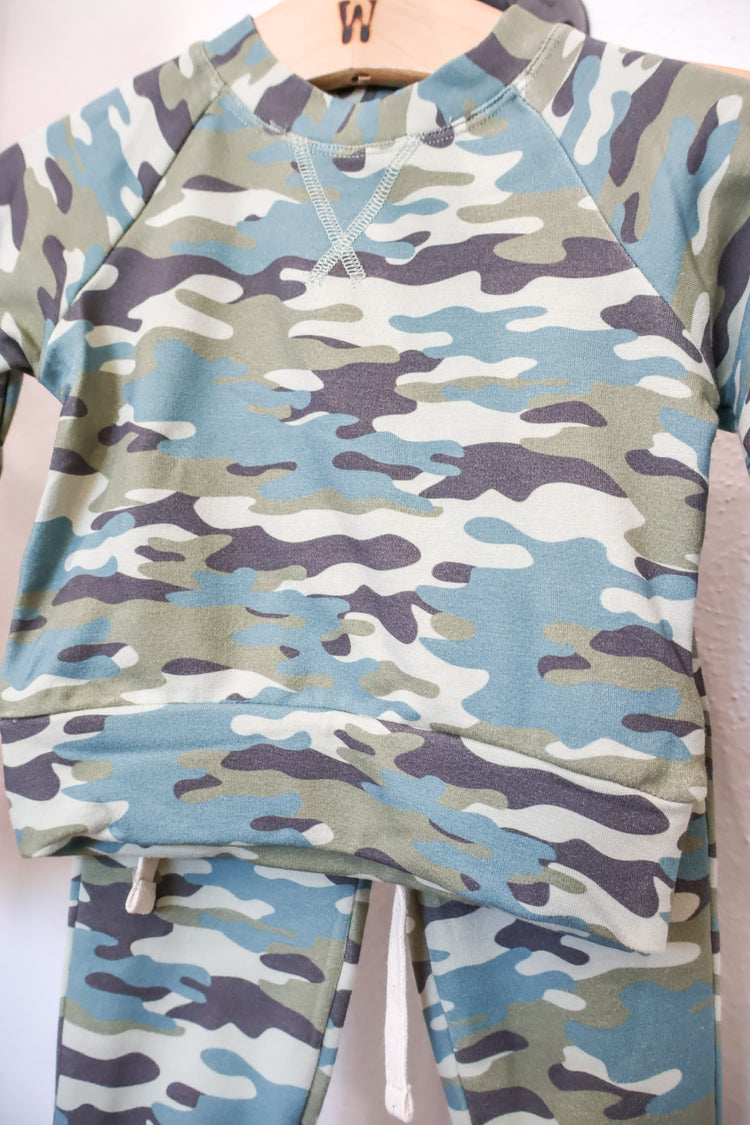 Camouflage Raglan Sweatshirt