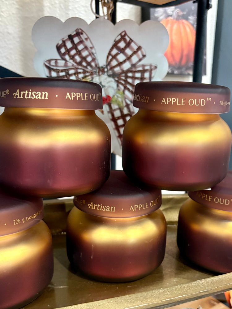Apple Oud Tuscan Radiance Petite Candle 8oz.