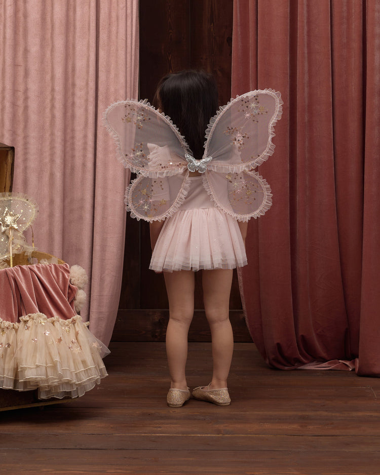 Nora Lee Wings