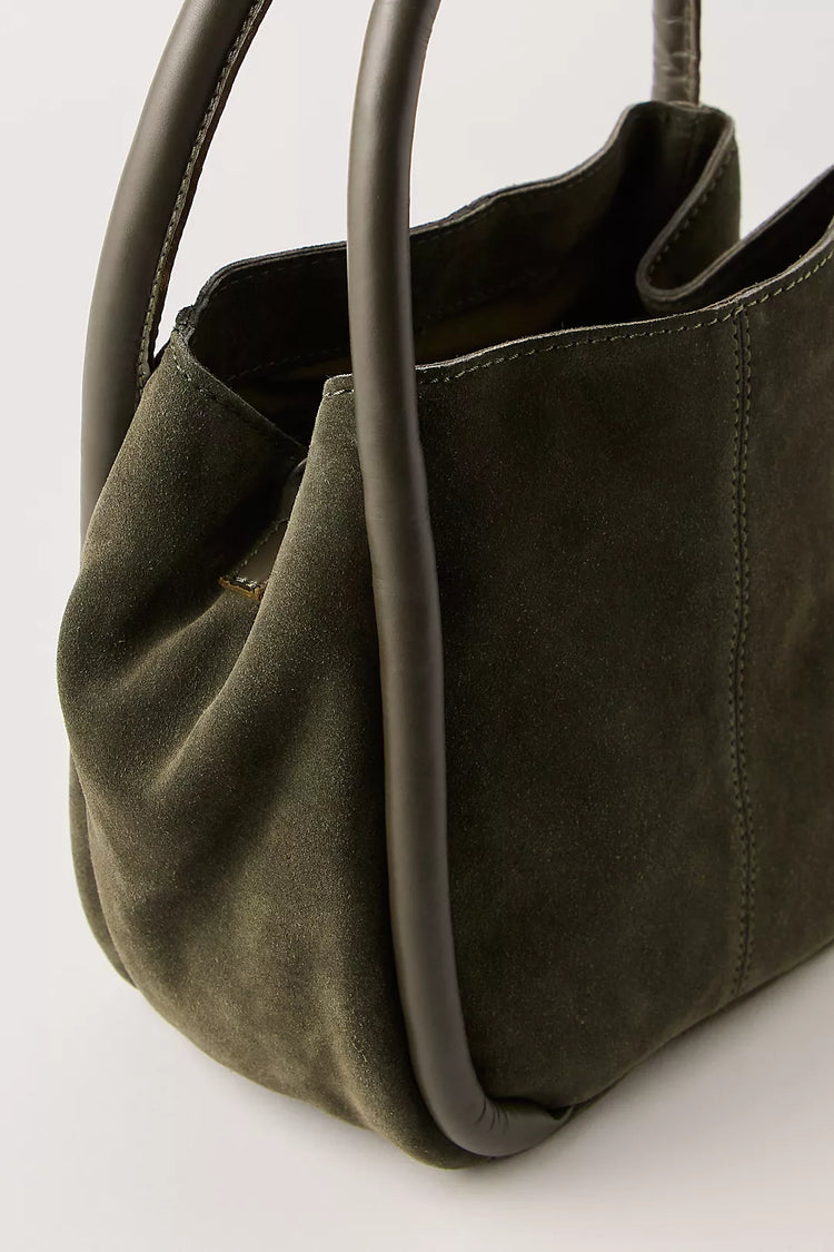Barlow Bucket Bag